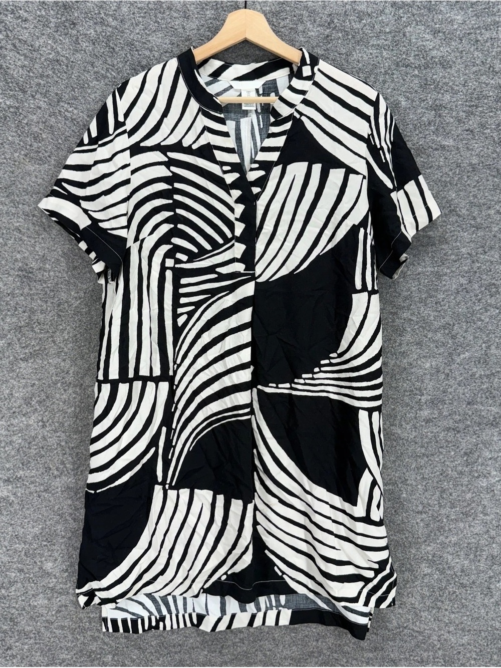 H&M Black & White Abstract Stripe Tunic